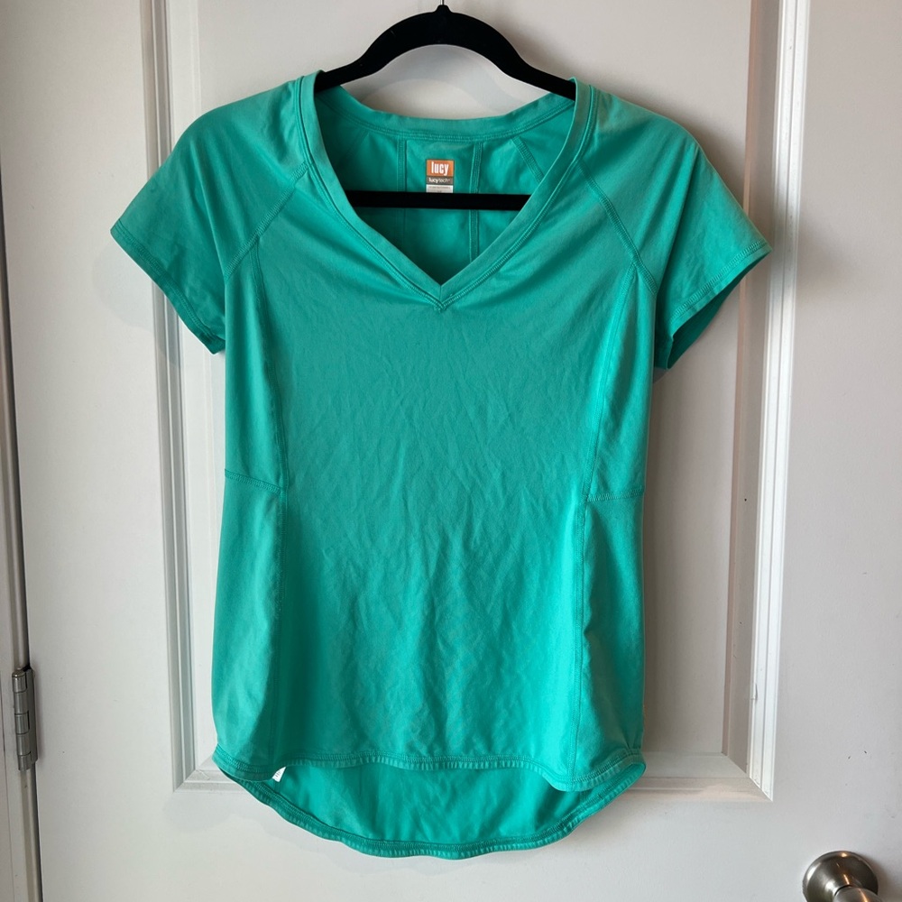 Lucy Aqua V-Neck Short Sleeve Top. Small